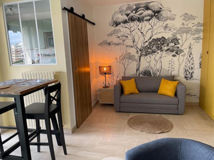 Studio Avec Vue Sur Marina Et Mer - 2 Adultes Et 1 Enfant Maximum Mandelieu Buitenkant foto