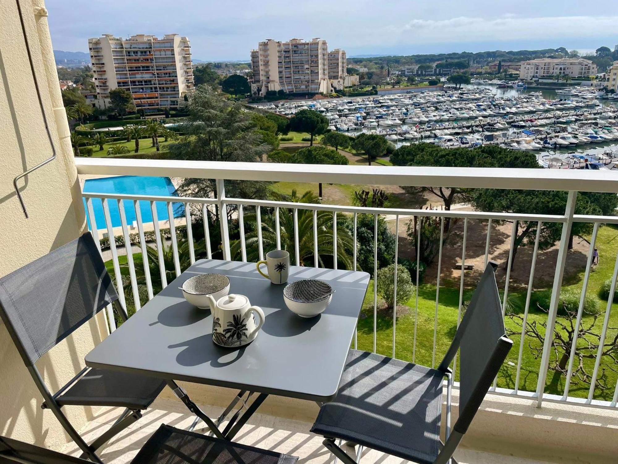 Studio Avec Vue Sur Marina Et Mer - 2 Adultes Et 1 Enfant Maximum Mandelieu Buitenkant foto