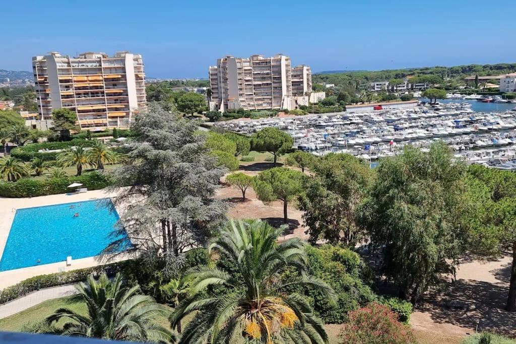 Studio Avec Vue Sur Marina Et Mer - 2 Adultes Et 1 Enfant Maximum Mandelieu Buitenkant foto